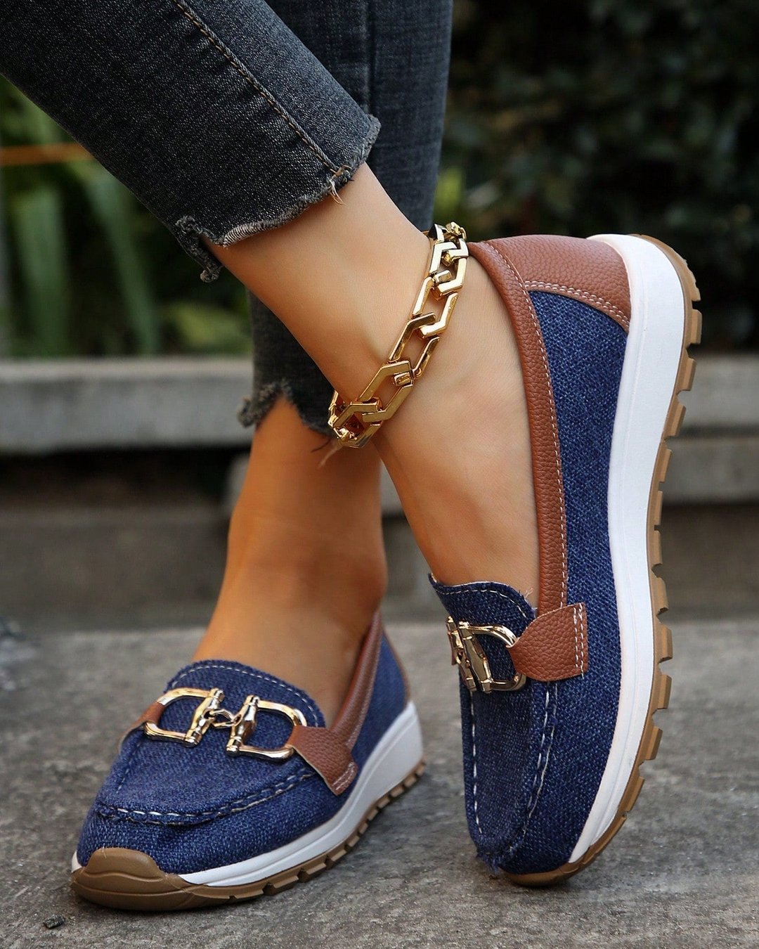 Jewell | Flat Moccasins with Buckle