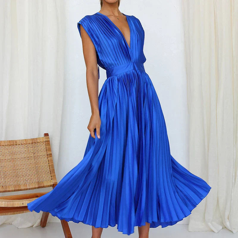 Haven | Maxi Dress with V-Neck and Pleats