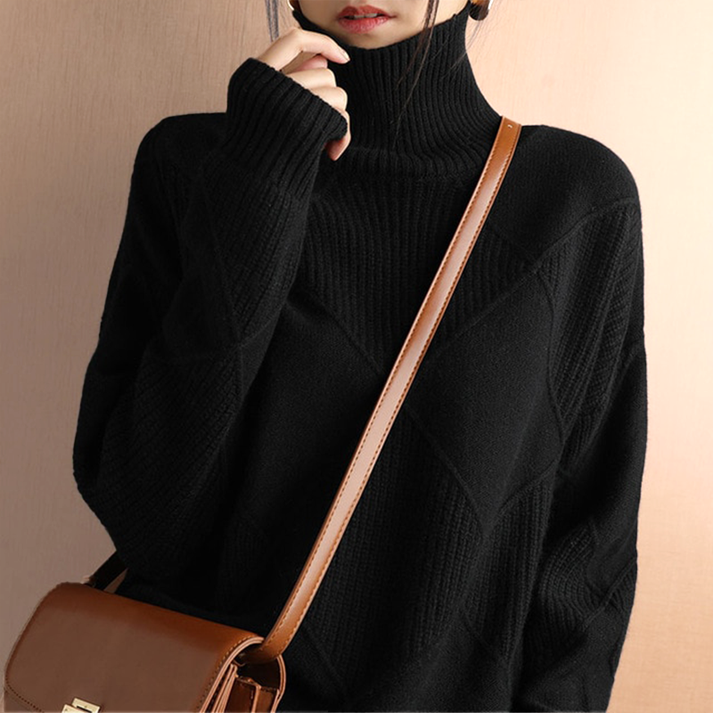 Kiara | Soft knit turtleneck sweater