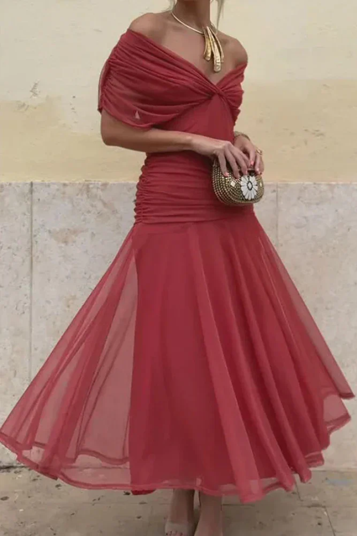 Helodia | Elegant Dress With V-Neckline