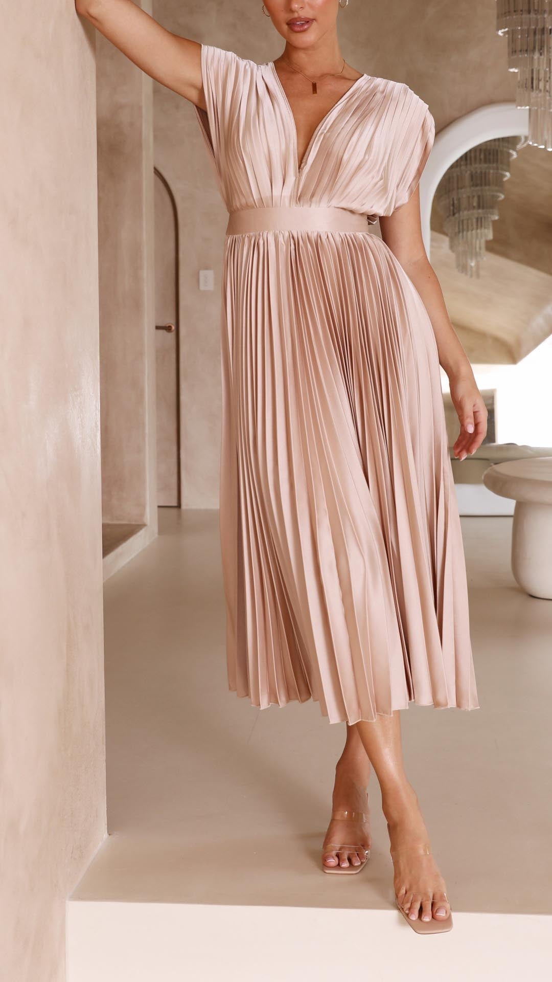 Kensley | Pleated Maxi Dress