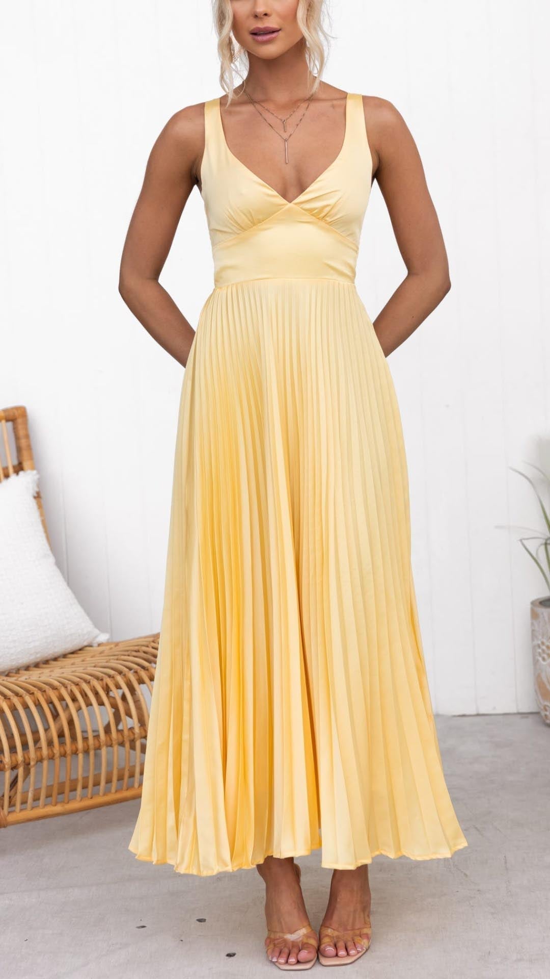 Monique | V-neck Pleated Maxi Dress